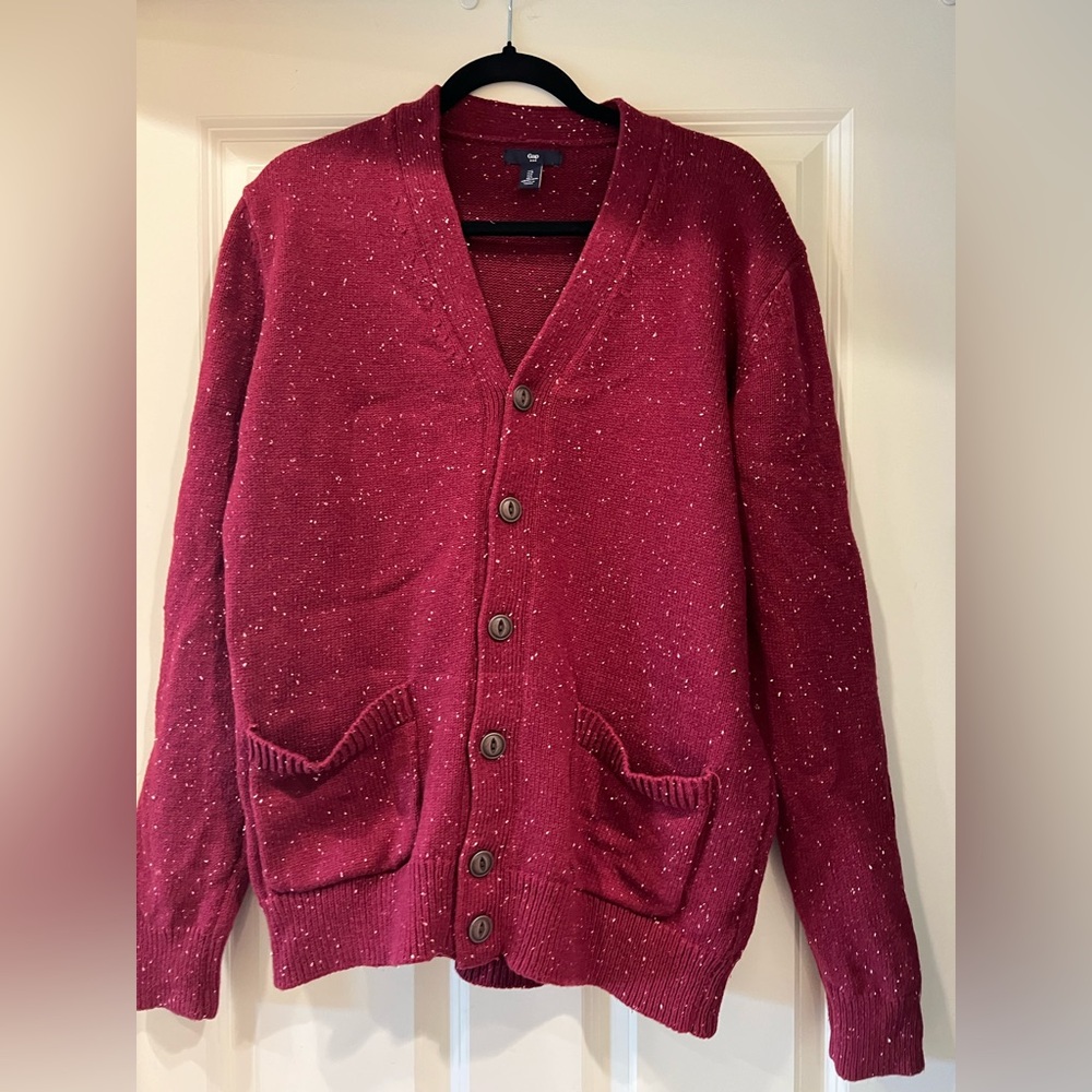 Gap Women’s academia preppy cardigan. Size large.
